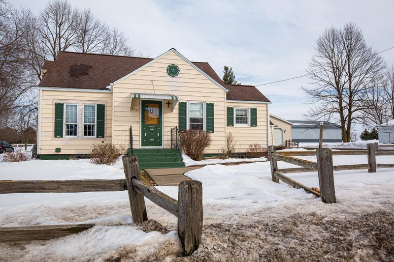316 Clinton St S, Almena, WI 54805
