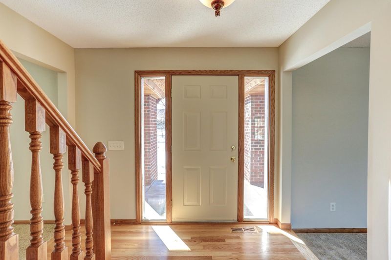 14003 Ridge Point Ct, Savage, MN 55378