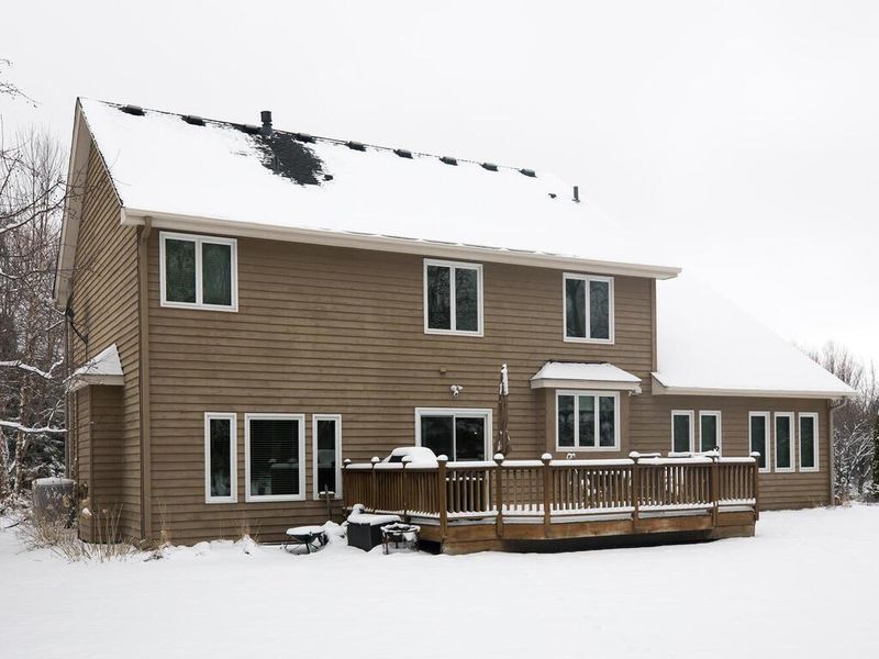 6531 Troendle Cir, Chanhassen, MN 55317