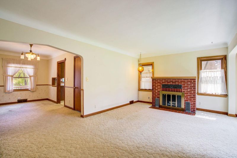 2940 Hamline Ave N, Roseville, MN 55113