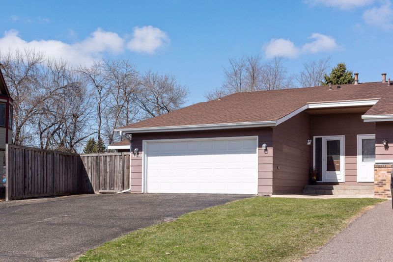 4295 Ximines Ln N, Plymouth, MN 55441