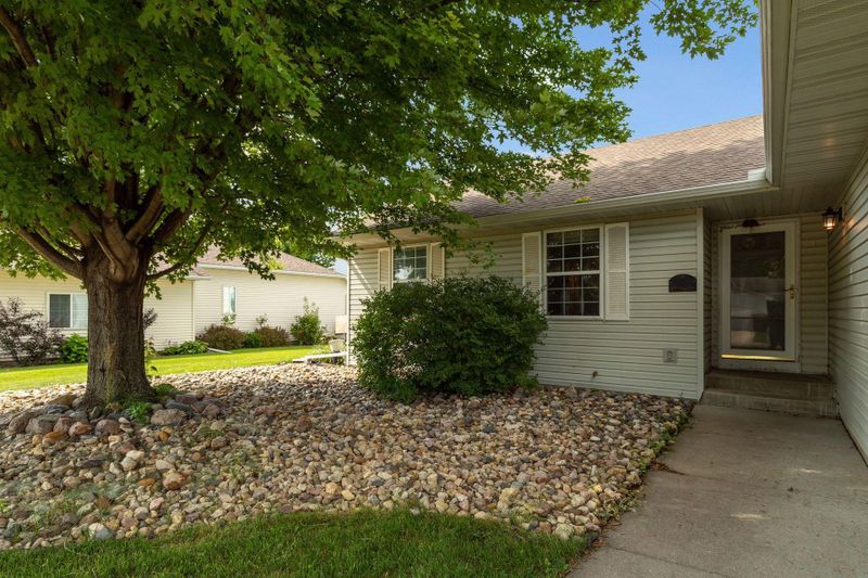 630 Lee St NE, Owatonna, MN 55060