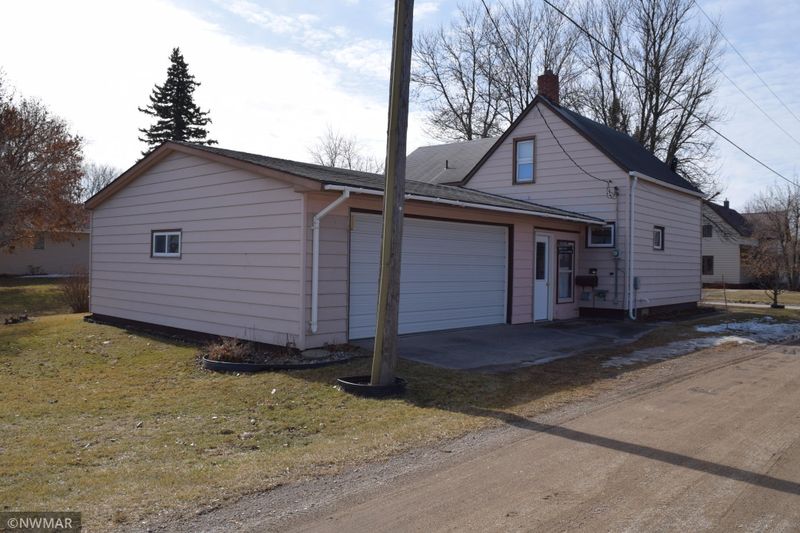 411 Chicago Ave SW, Red Lake Falls, MN 56750