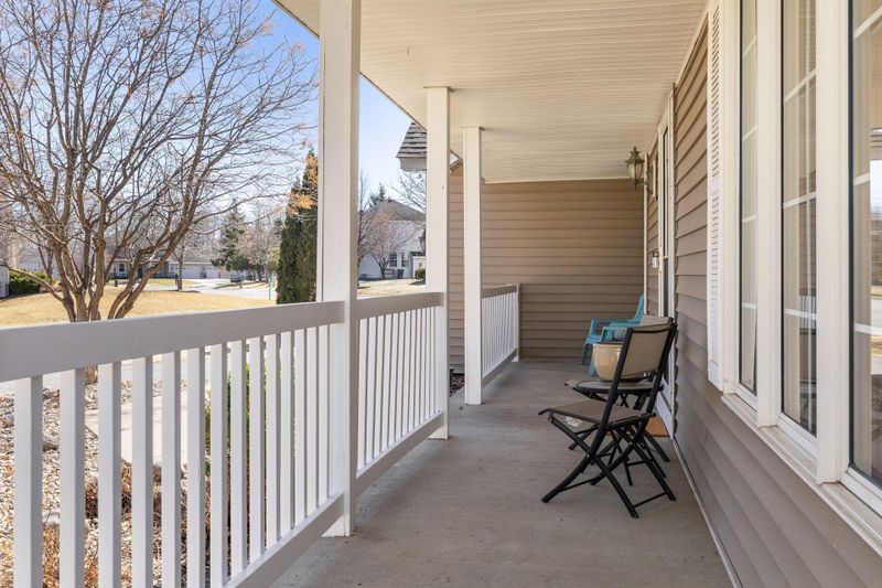 17701 Cascade Dr, Eden Prairie, MN 55347