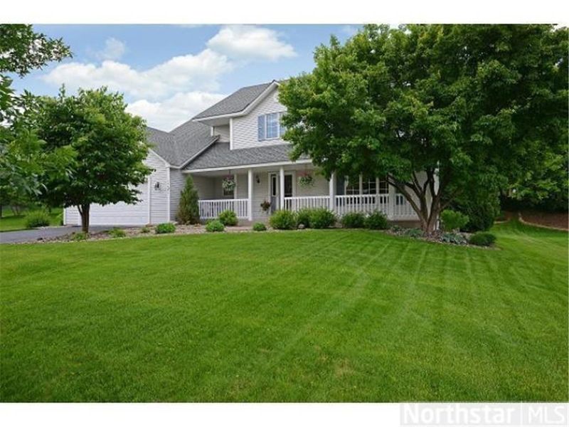 17701 Cascade Dr, Eden Prairie, MN 55347