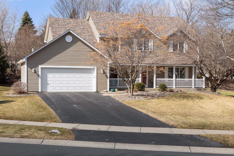 17701 Cascade Dr, Eden Prairie, MN 55347