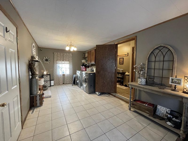 121 N Grove St, Lake Crystal, MN 56055