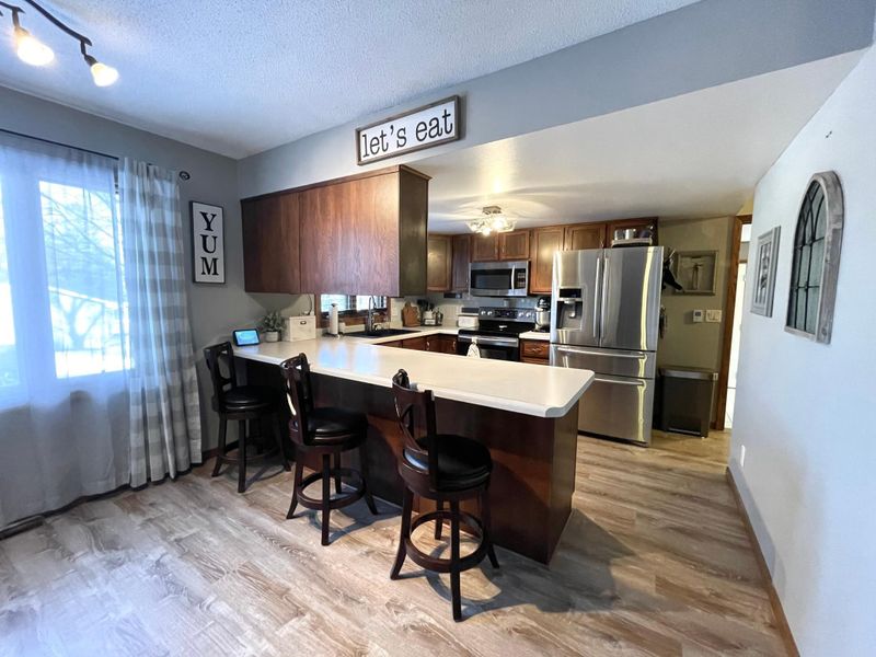 121 N Grove St, Lake Crystal, MN 56055