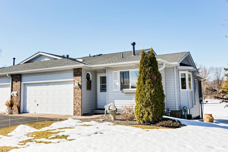7156 218th St N, Forest Lake, MN 55025