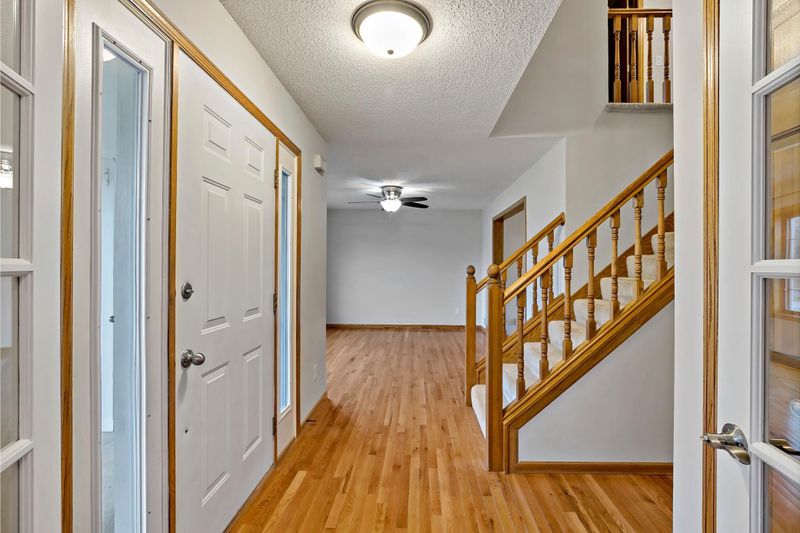 1205 Earle Way, Burnsville, MN 55306