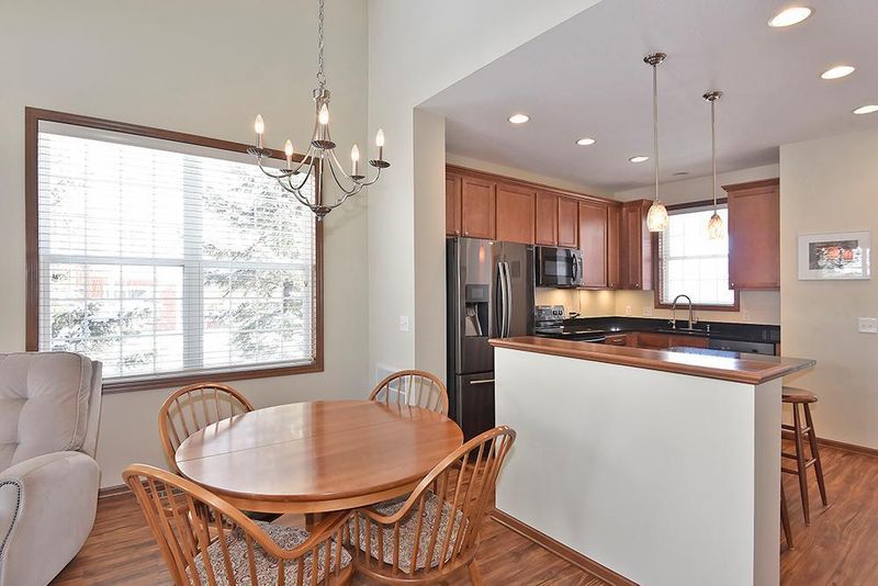 18089 Kindred Cir, Lakeville, MN 55044