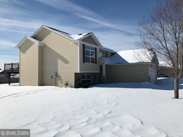 701 Fir St SW, Isanti, MN 55040