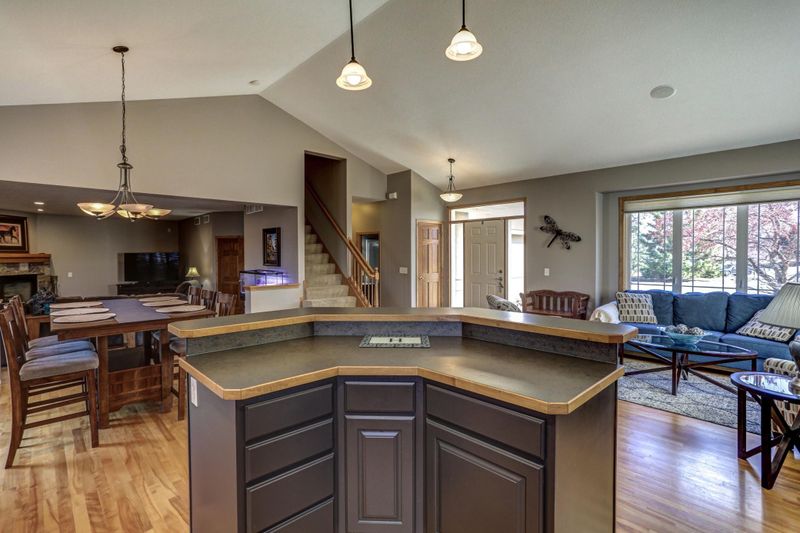 15354 Bobcat Cir NW, Prior Lake, MN 55372