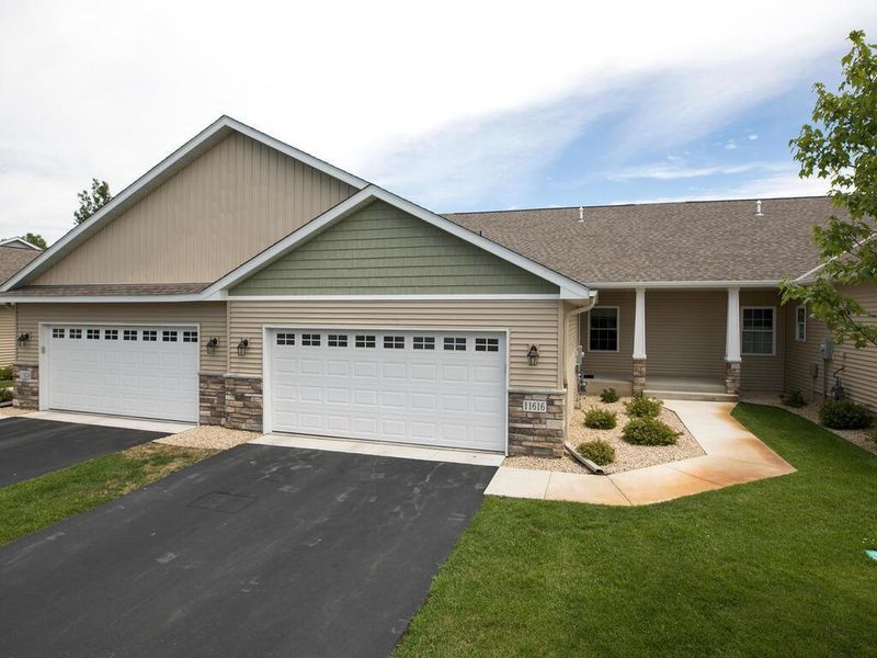 11616 Alpine Dr, Monticello, MN 55362