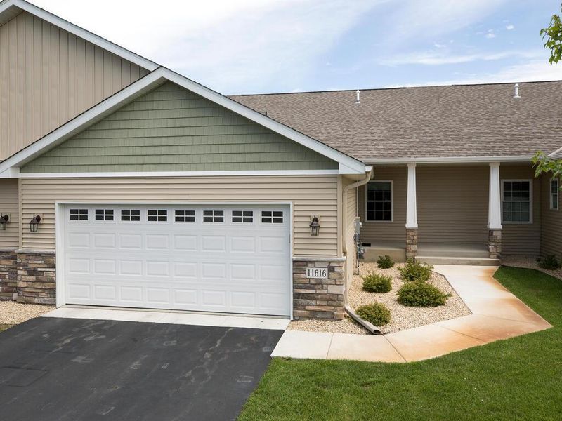 11616 Alpine Dr, Monticello, MN 55362