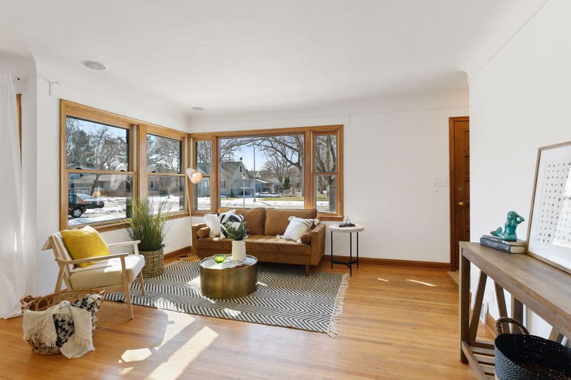 7327 Blaisdell, Richfield, MN 55423