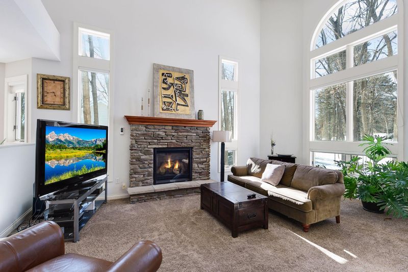 6291 Hummingbird Rd, Excelsior, MN 55331