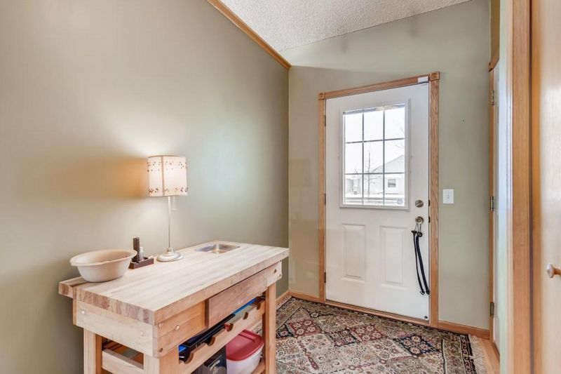 7797 Stallion Ln, Lino Lakes, MN 55014