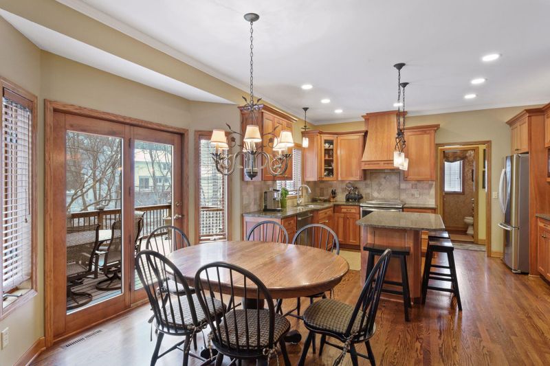 13606 Glasgow Ln, Apple Valley, MN 55124