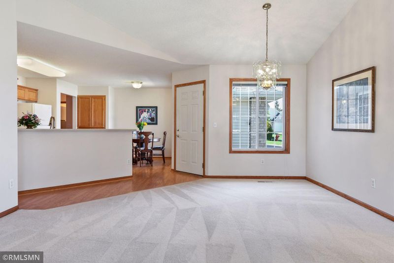 9184 Larkspur Glade, Maple Grove, MN 55311