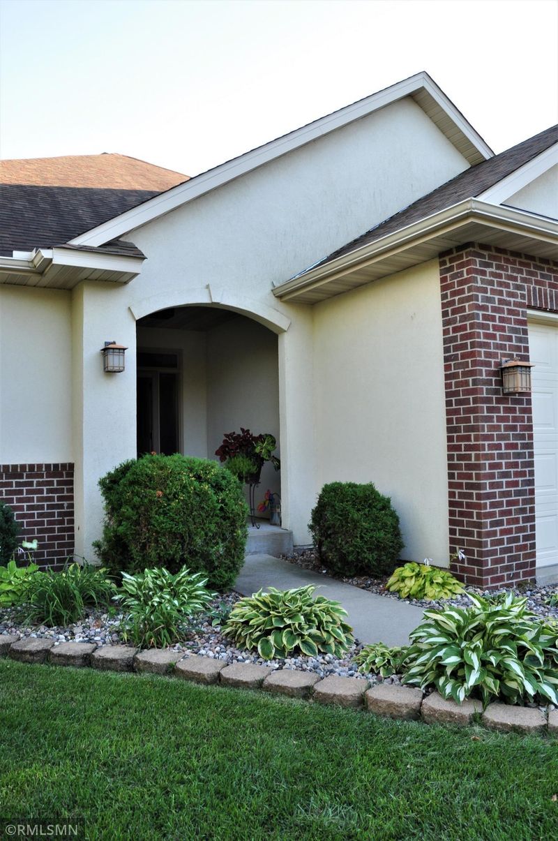 3296 Wild Horse Ps NW, Prior Lake, MN 55372