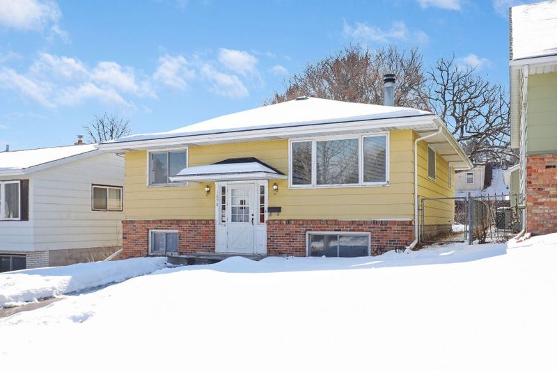 1698 Sims Ave, Saint Paul, MN 55106