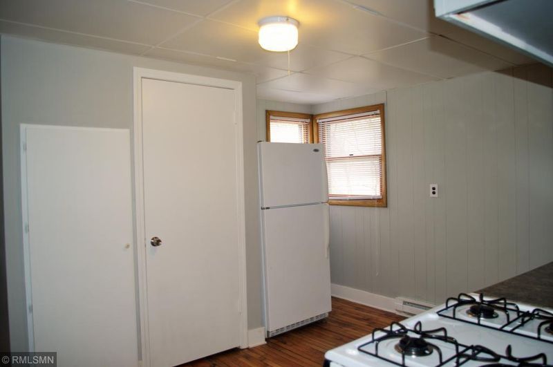 914 Armstrong Ave, Saint Paul, MN 55102