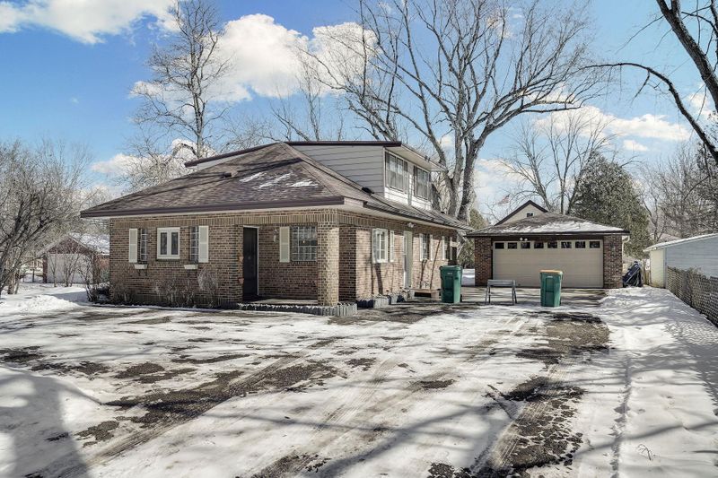3010 Edgerton St, Little Canada, MN 55117