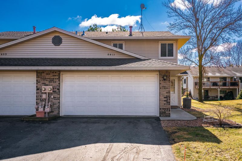 8413 W 97th St, Bloomington, MN 55438