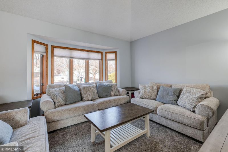8736 Oregon Ave N, Brooklyn Park, MN 55445
