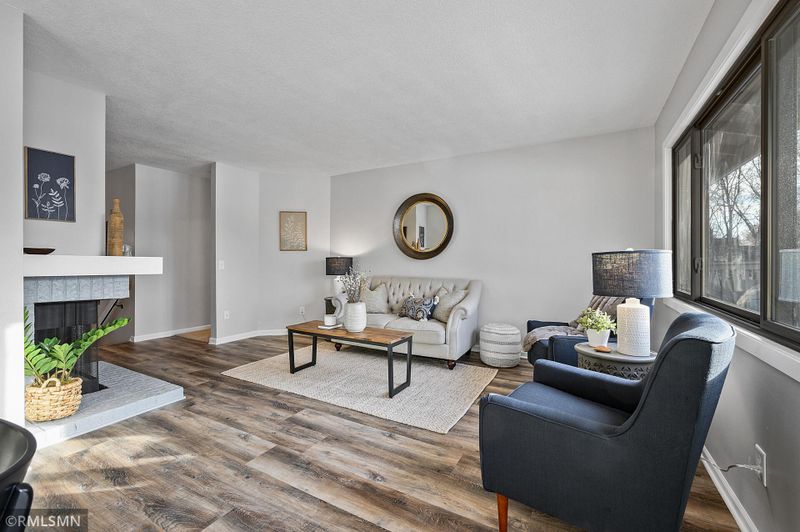 8083 Timber Lake Dr, Eden Prairie, MN 55347