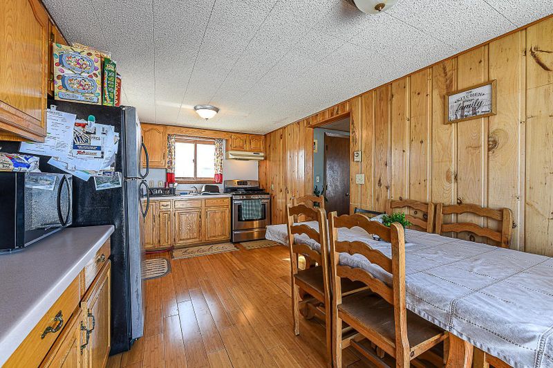 3218 Viewpoint Rd, Isle, MN 56342