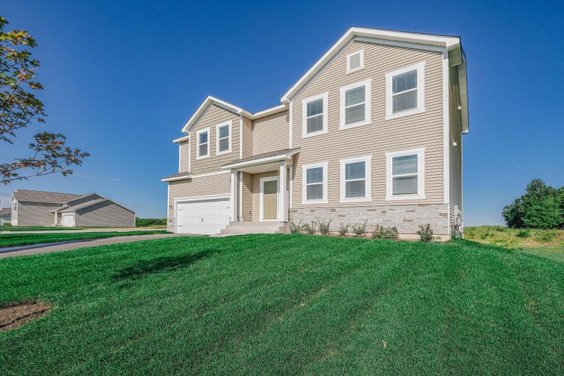 1094 Foede Cir, Montrose, MN 55363