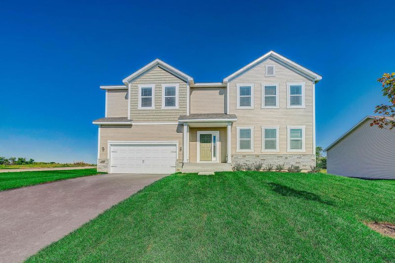1094 Foede Cir, Montrose, MN 55363