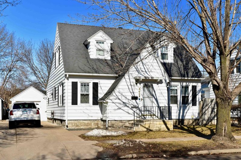 462 W 5th St, Winona, MN 55987