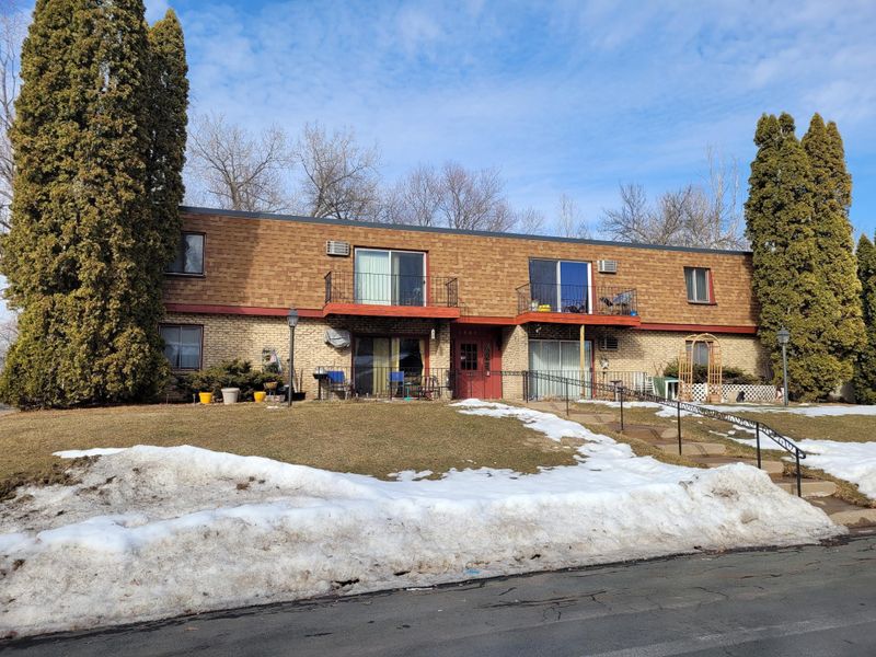 1001 42 1/2 Ave NE #204, Columbia Heights, MN 55421