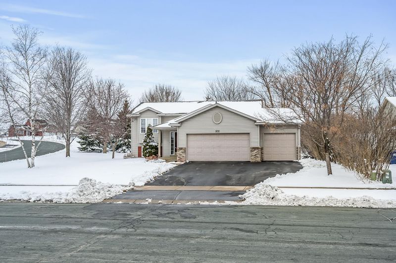502 Miller Ln, Dundas, MN 55019