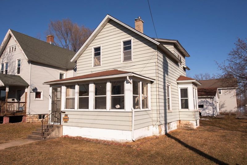 422 S Baker St, Winona, MN 55987