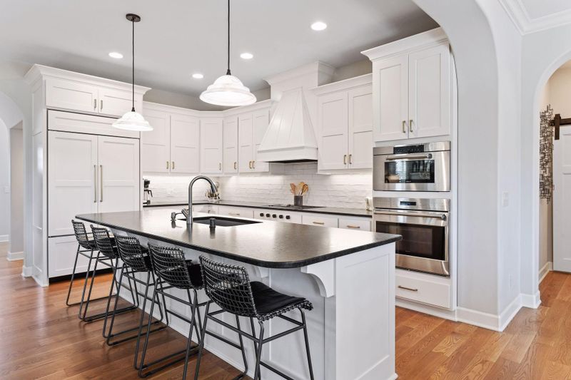 3515 Meadow Ln, Minnetonka, MN 55345