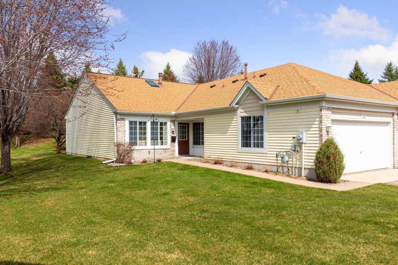 13036 Northrup Trl, Eden Prairie, MN 55347