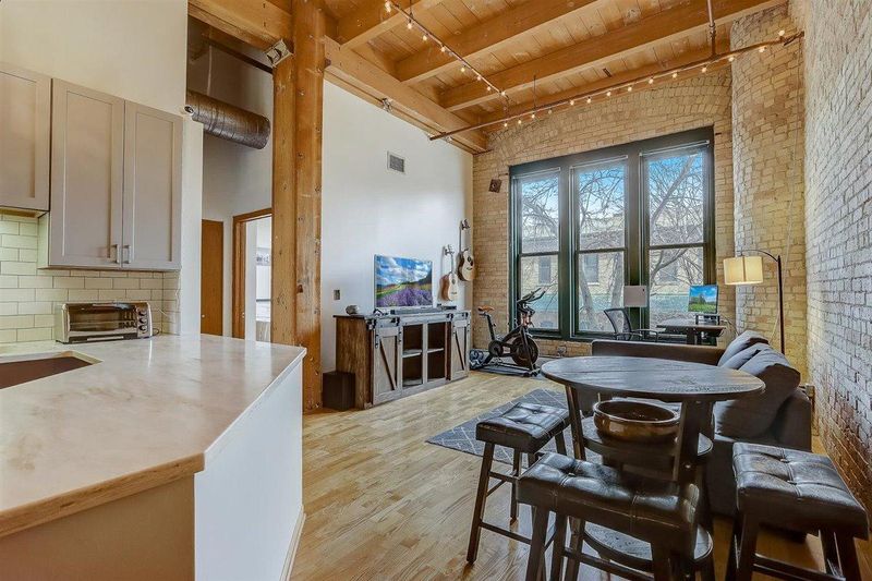 400 N 1st St #204, Minneapolis, MN 55401