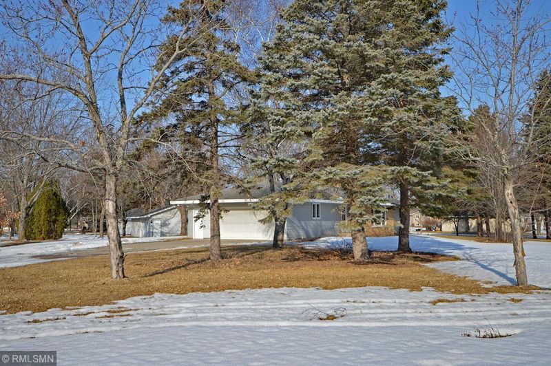 1033 Sunset Ridge Rd, Saint Cloud, MN 56303