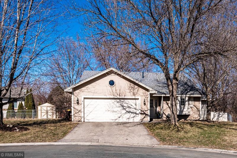 14563 Natchez Cir, Savage, MN 55378