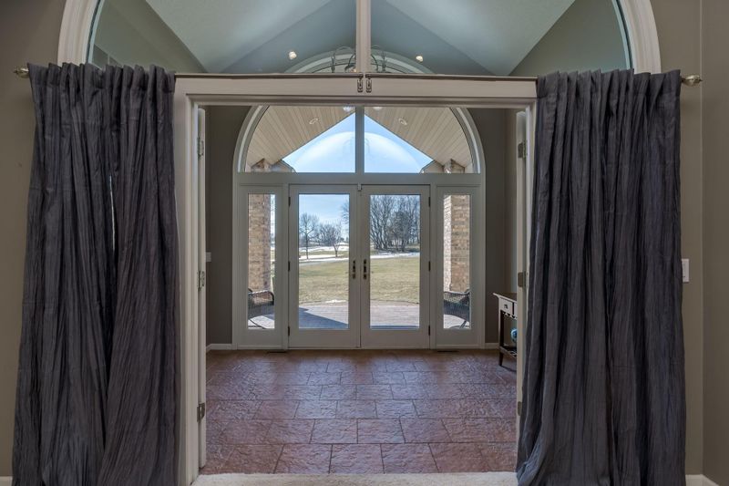 4070 Golfview Dr, Jordan, MN 55352