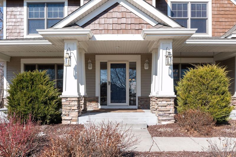 7975 Acorn Cir, Victoria, MN 55386