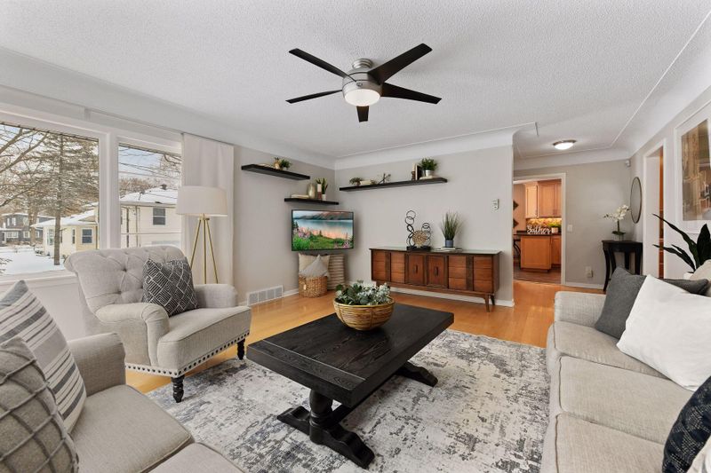 17311 Abel Ln, Minnetonka, MN 55391