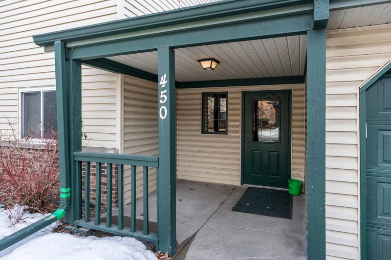 450 Etna St #104, Saint Paul, MN 55106
