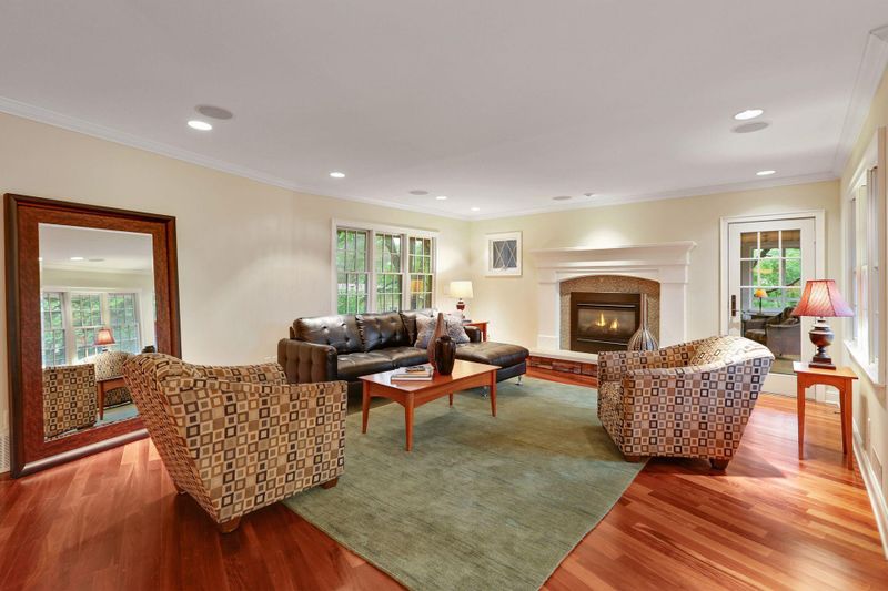 6513 Polar Cir, Edina, MN 55436