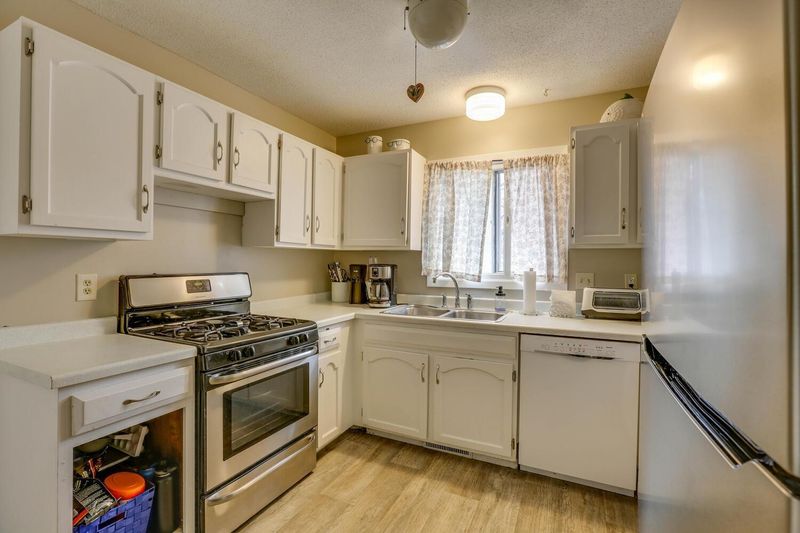 4204 Highland Dr, Shoreview, MN 55126