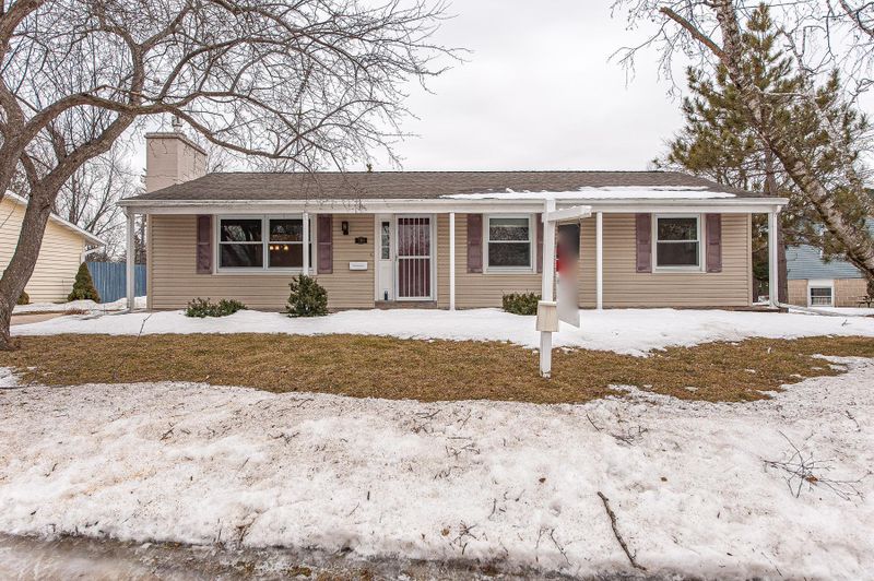 706 22nd St NE, Rochester, MN 55906
